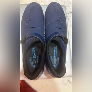Shimano Men’s RC3 Cycling shoes Navy size 12 new